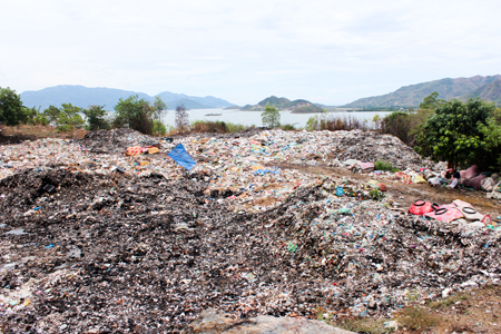 Bãi rác đèo Rọ Tượng: Cần sớm xử lý