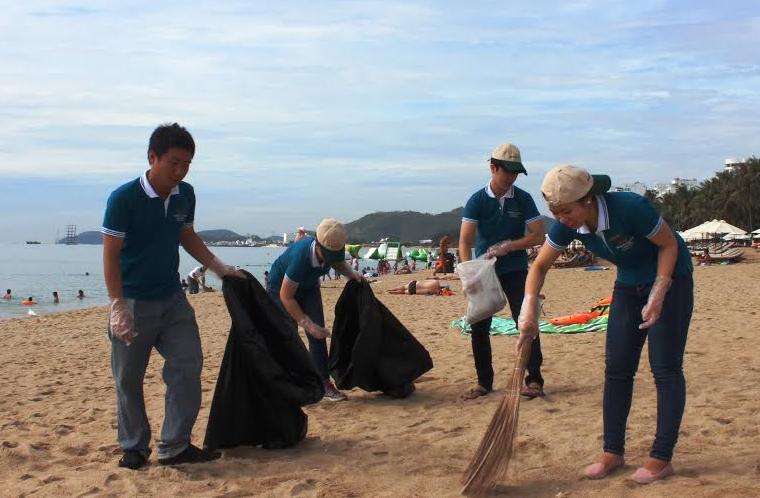 Phát động Chương trình "Giữ biển sạch"