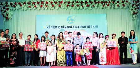 Nhiều hoạt động kỷ niệm ngày Gia đình Việt Nam