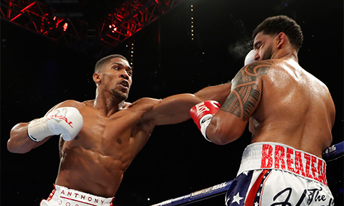Joshua lại thắng knock-out, bảo vệ đai hạng nặng IBF
