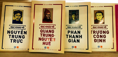 Một số cuốn biên khảo trong Tập san Sử Địa được bày bán tại Nhà sách Phương Nam Nha Trang