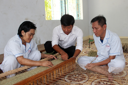 Thành lập Cơ sở dạy nghề cho người khuyết tật