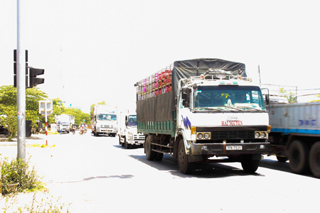 Vẫn còn nhiều phương tiện chưa đăng ký kinh doanh vận tải