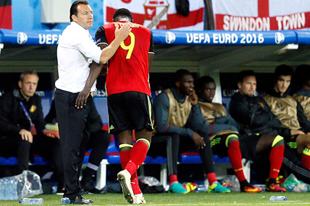 Huấn luyện viên Marc Wilmots vẫn chưa đủ tầm để lãnh đạo một tập thể giàu tài năng như đội tuyển Bỉ.