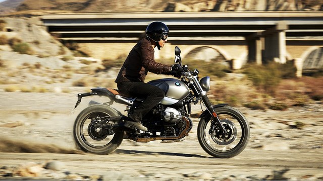 BMW sẽ ra mắt chính thức RnineT Scrambler 2017 trong 2 tháng tới.