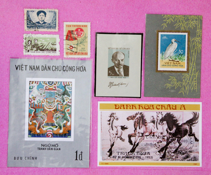 3 mẫu tem và 4 tem khối quý hiếm có giá trị cao.