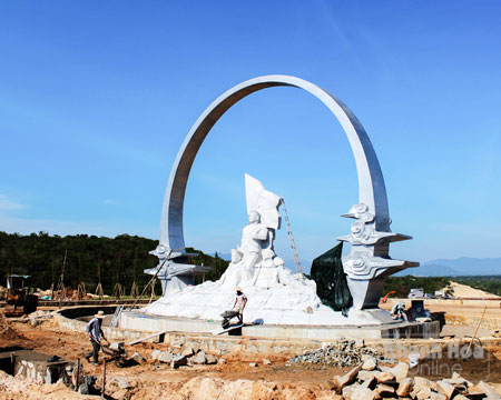 Khúc tráng ca từ những bàn tay bình dị