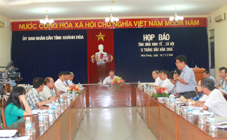 Quang cảnh buổi họp báo