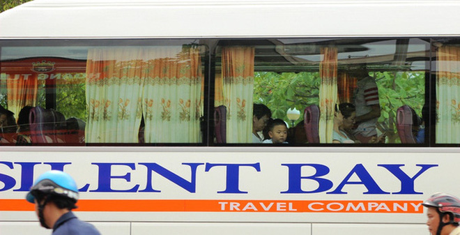 Trục xuất 64 người Trung Quốc về nước