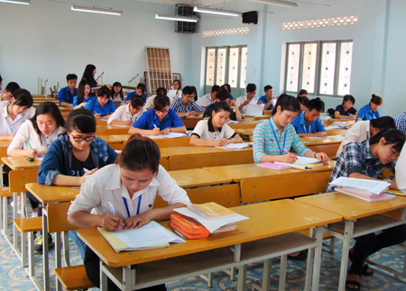 Trao hơn 50.500 suất học bổng, phần thưởng cho học sinh