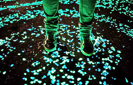 Xi măng phát sáng trong đêm giúp tiết kiệm điện năng