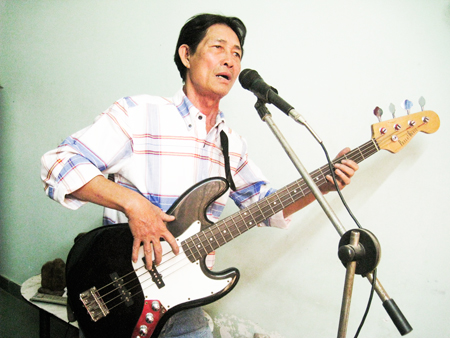 Quê em vạn khúc tình ca…