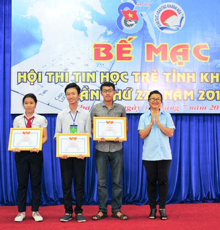 Các thí sinh đạt giải nhất