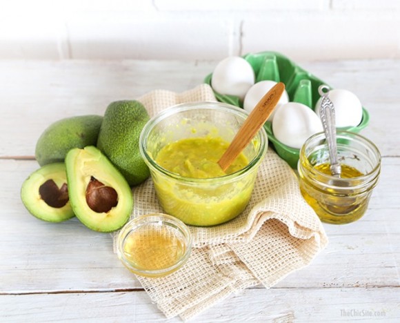 Da trắng nõn nà bằng mặt nạ dưỡng da tự nhiên