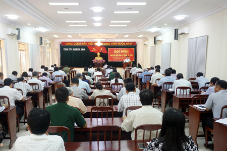 Hội nghị báo cáo viên Tỉnh ủy tháng 7