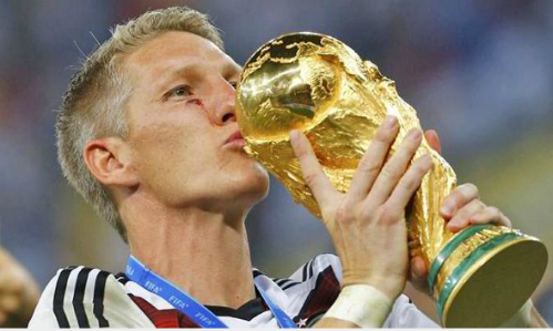 Schweinsteiger từ giã đội tuyển Đức