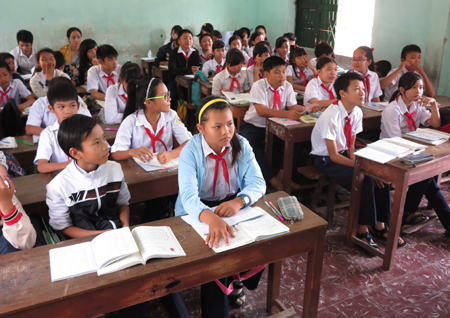 Xét tuyển càng làm tăng nạn học thêm, dạy thêm