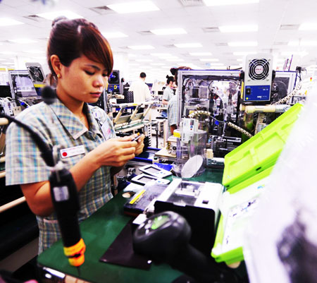 Xuất khẩu điện thoại, dệt may đem về nhiều ngoại tệ nhất cho Việt Nam