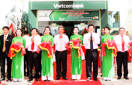 Khai trương trụ sở mới Phòng giao dịch Ninh Hòa