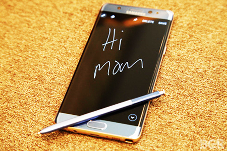 Bạn có thể dùng S Pen viết ghi chú ngay trên màn hình AOD của Galaxy Note 7