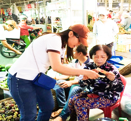 Tuyên truyền tài liệu "Tiền Việt Nam và cách nhận biết"