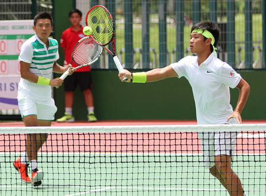 Thắng ngược đôi Trung Quốc, Hoàng Nam/ Hoàng Thiên xuất sắc vào bán kết