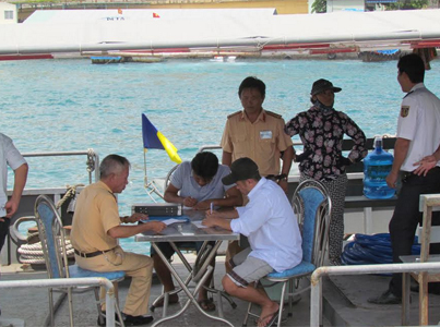 Cơ quan chức năng lập biên bản sự việc tại hiện trường.