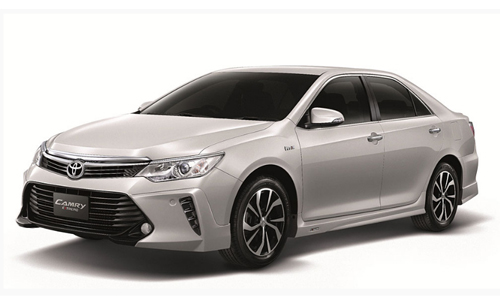 Toyota Camry 2016 nâng cấp giá từ 40.200 USD