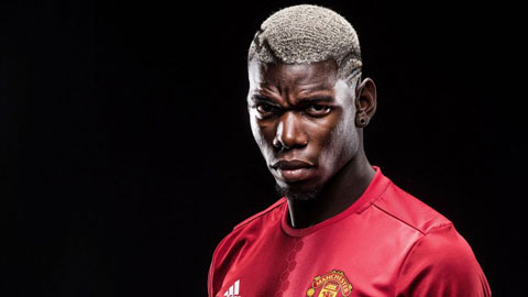 Paul Pogba vẫn chưa thể ra mắt người hâm mộ Manchester United trong trận đầu tiên mùa giải 2016-2017.