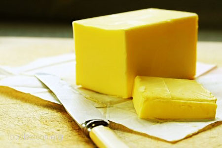 Tự tay làm bơ bánh mì béo ngậy, thơm ngon