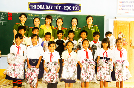 Sức bật từ các phong trào thi đua