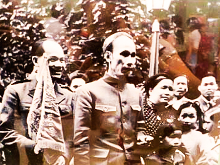 Triển lãm gần 200 hình ảnh, hiện vật về Chủ tịch Hồ Chí Minh