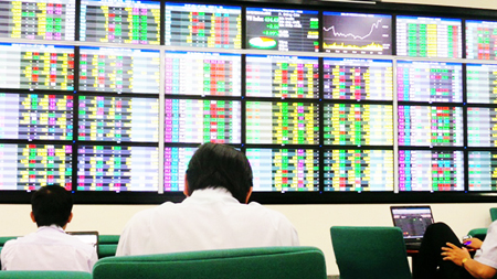 Lực chốt lời gia tăng khiến VN-Index đi xuống