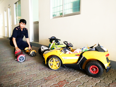 Xe điện trò chơi bị Đội Thanh niên xung kích TP. Nha Trang thu giữ