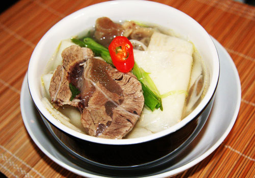 Bắp bò hoa hầm măng tươi