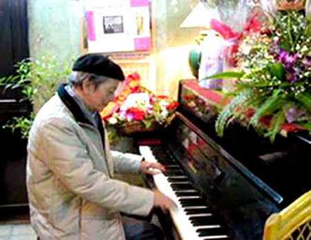 Nhạc sĩ Xuân Oanh với bài hát bất hủ “Mười chín tháng Tám”