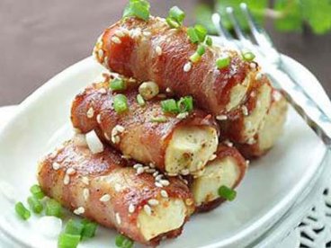 Thịt muối cuộn đậu phụ