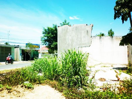 Bức tường nguy hiểm