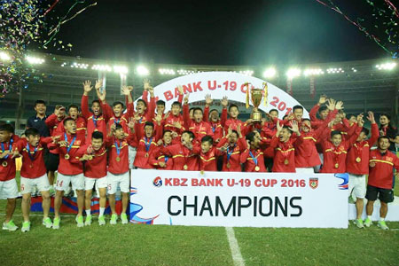 U19 Việt Nam ăn mừng chức vô địch