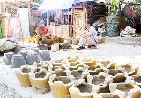 Khôi phục nghề truyền thống: Cần một cú hích