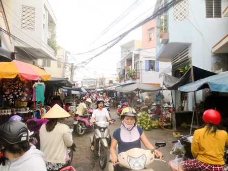 Chợ Đồng Dưa: Mong sớm được nâng cấp