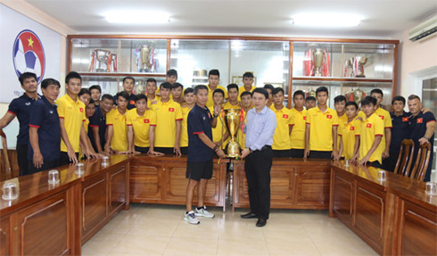 VFF công bố giá vé vào sân cổ vũ ĐT U19 Việt Nam tại giải U19 ĐNA 2016