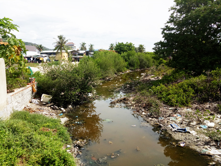 Tuyến mương tại thôn Xuân Tự 2 sẽ được giải quyết vấn đề ô nhiễm và xây kè kiến cố
