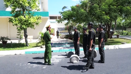 Đội An ninh công nhân Nhà máy Thuốc lá Khatoco