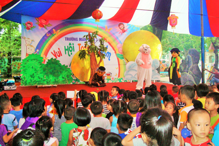 Trường Mầm non 3-2 tổ chức "Vui đón Trung thu"