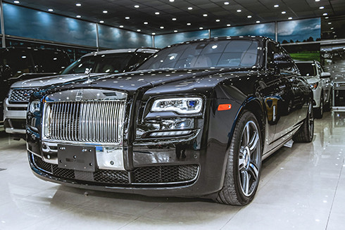 Review Luxurious improvements give new life to the 2015 RollsRoyce Ghost  Series II