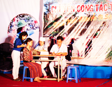 Một tiểu phẩm tại Hội thi tìm hiểu phong trào Toàn dân bảo vệ an ninh Tổ quốc trong học sinh, sinh viên