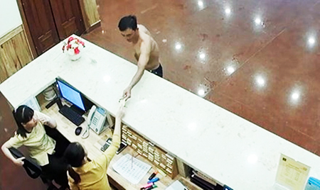 Đối tượng trộm cắp tài sản trị giá 300 triệu đồng ở Đà Nẵng từng lừa lễ tân ở Nha Trang