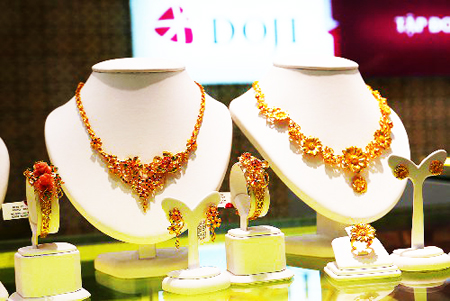 Giá vàng SJC lùi sát mốc 36 triệu đồng