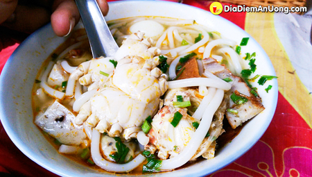 Quán nhỏ trong ngõ nhỏ